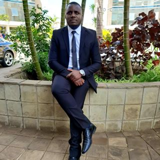 Profile Picture of Robert Ochieng (@robaaz) on Facebook