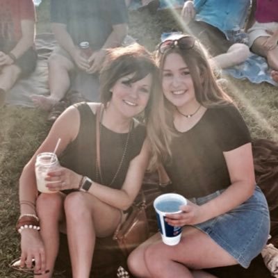 Profile Picture of lorrie thomure (@LorrieThomure) on Twitter