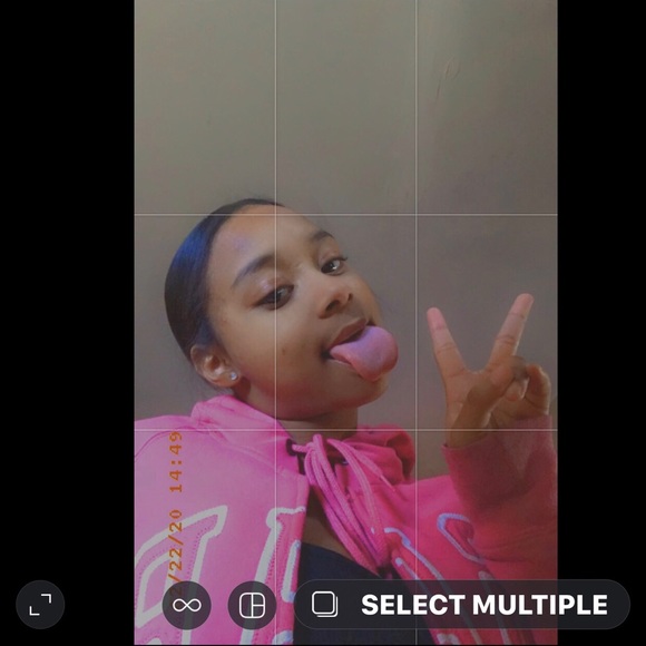 Profile Picture of Daniella Aydlett (@thurl_danni) on Poshmark