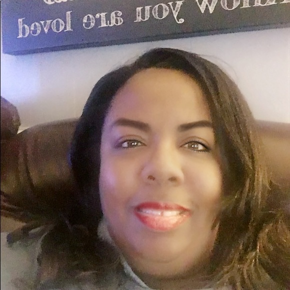 Profile Picture of Percilia Lagenfeld (@norsogirl) on Poshmark