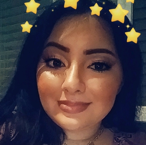 Profile Picture of Sara Ramirez (@valintina24) on Poshmark
