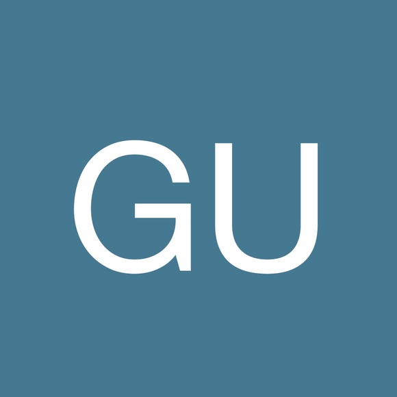 Profile Picture of Geri Usery (@shopgebo) on Poshmark