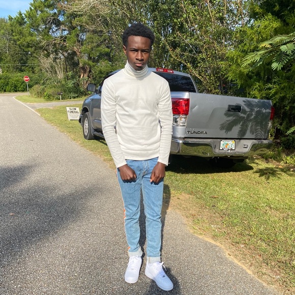 Profile Picture of James Grace (@lul_polo) on Poshmark