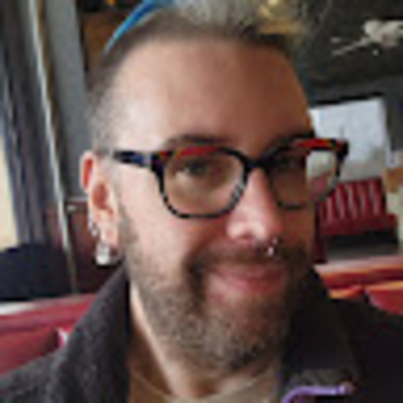 Profile Picture of David Gohr (@dmgohr) on Poshmark