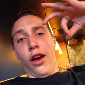 Profile Picture of Evan (@evan_schirm) on Myspace