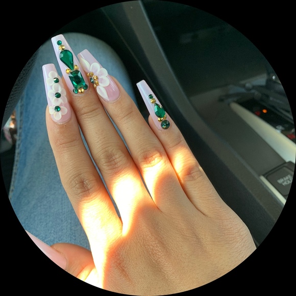 Profile Picture of Pamela Alvarez (@pama_lamala) on Poshmark