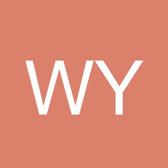 Profile Picture of Winnie Yu (@winnieyu404) on Poshmark