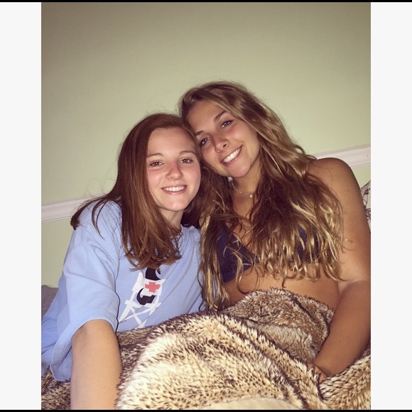 Profile Picture of Arrington Ossie (@aossie5) on Poshmark