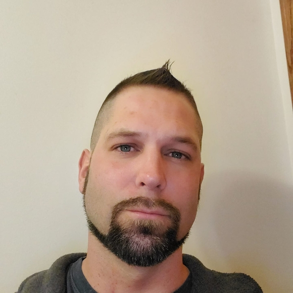 Profile Picture of Matthew Maher (@matthewmaher518) on Poshmark