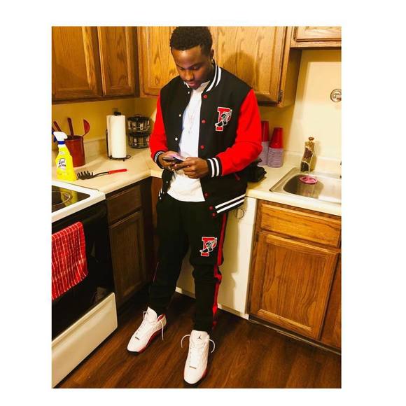 Mike Drummond - Poshmark Profile Picture of Mike Drummond (@mikedrummond85) on Poshmark