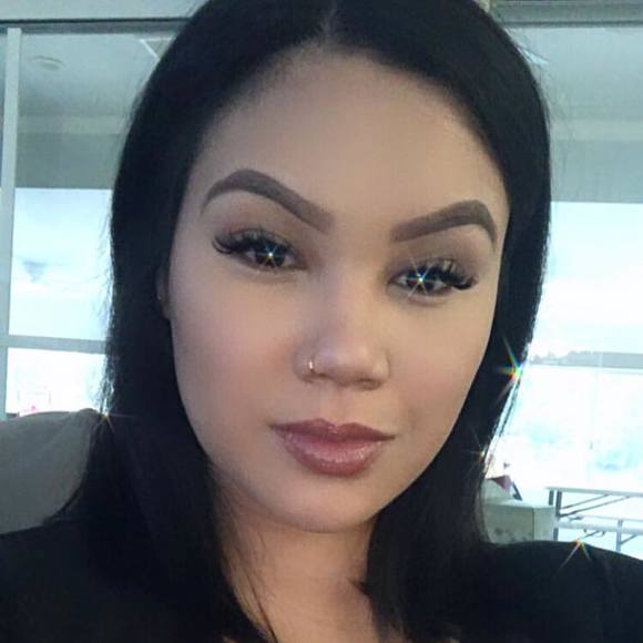 Profile Picture of Monica Carlota (@monicaxmercy) on Poshmark