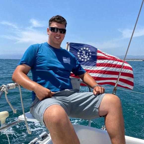 Profile Picture of Daniel Romero (@danielromero22) on Poshmark