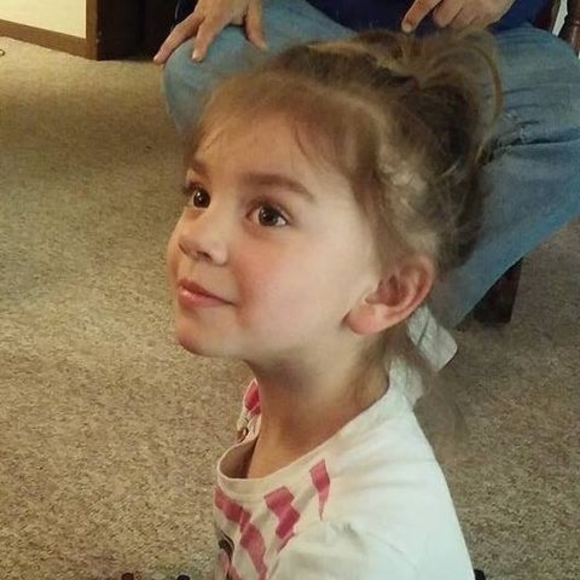 Profile Picture of Roxanne Hayes (@roxannehayes85) on Poshmark