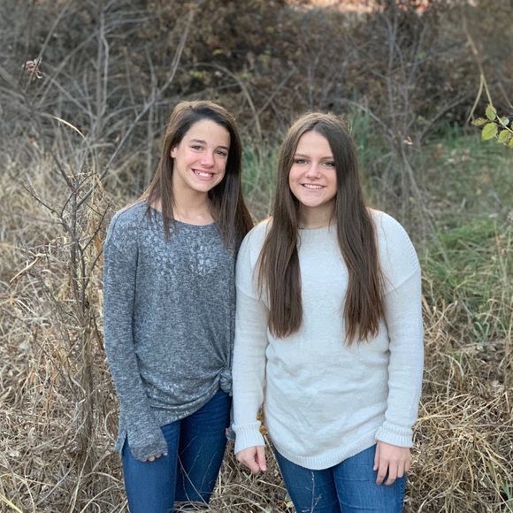 Profile Picture of Lacie Weinschenk (@lweinschenk) on Poshmark