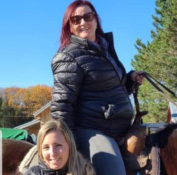 Profile Picture of Helene Beland (@lalou_belle) on Poshmark