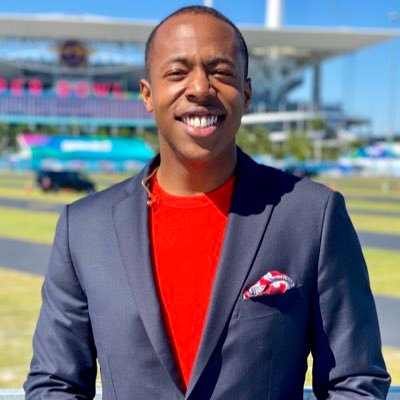 Profile Picture of Julian Glover (@JulianGloverTV) on Twitter