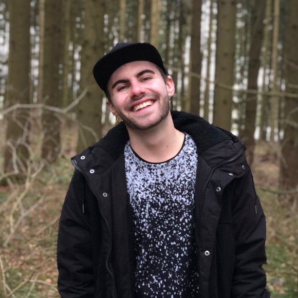 Profile Picture of Dominic Jaeckle (@10dominic11) on Poshmark