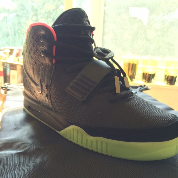 Profile Picture of Shoe Zilla (@shoe_zilla) on Poshmark