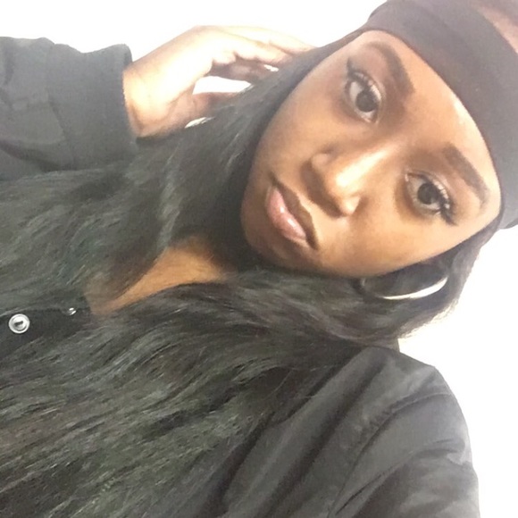 Profile Picture of Jada Redditt (@savagekitty_jay) on Poshmark