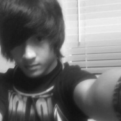 Profile Picture of Daniel Soltero (@dannybearwuvs13) on Twitter