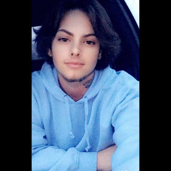 Profile Picture of Chason Williams (@chason_williams) on Poshmark