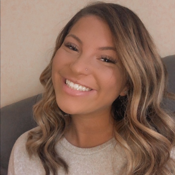Profile Picture of Erica Blackman (@ericab107) on Poshmark