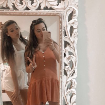 Profile Picture of Julia Tolley (@juliatolleyy) on Twitter