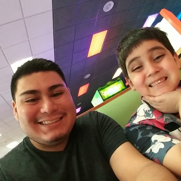 Profile Picture of Joel Tovar (@jtovar55) on Poshmark