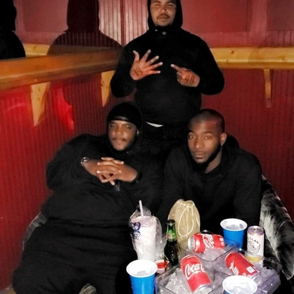 Profile Picture of Devante Cooper (@devantecooper) on Poshmark