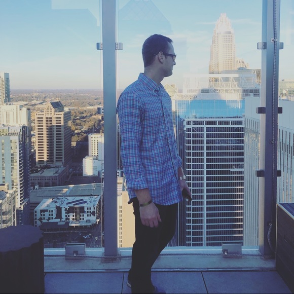 Profile Picture of Hunter Yates (@hunteryates) on Poshmark