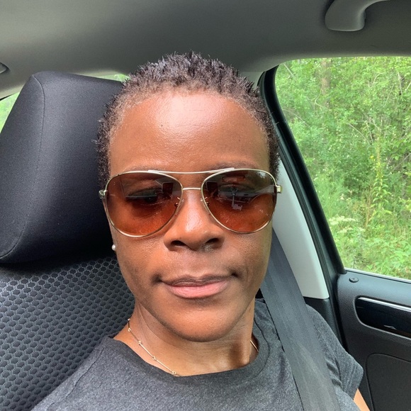 Profile Picture of Lorna Paul (@brownsuga758) on Poshmark