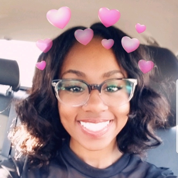 Profile Picture of Shontae Nakia (@evansshontae) on Poshmark