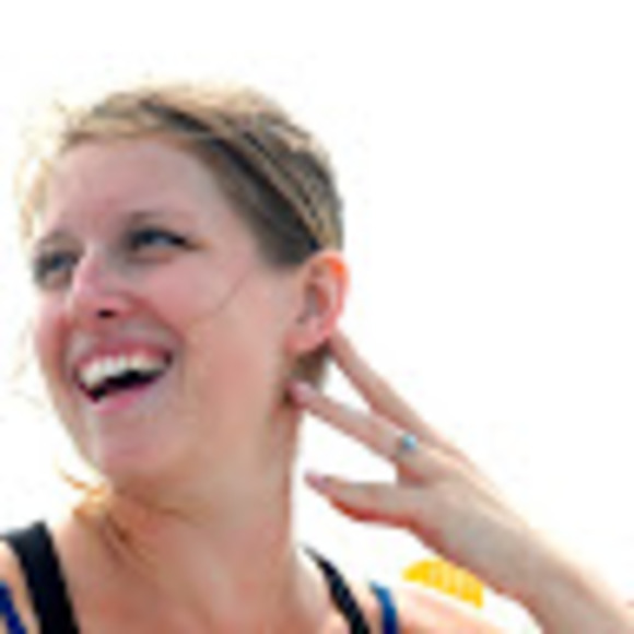 Profile Picture of Alison Hannon (@alisonlhannon) on Poshmark