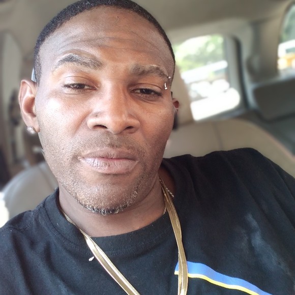 Profile Picture of Kelvin Clay (@kelvinclay725) on Poshmark