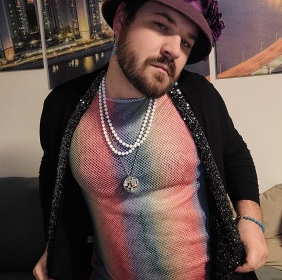 Profile Picture of Jonathan Deturk (@jonlovepdx) on Poshmark