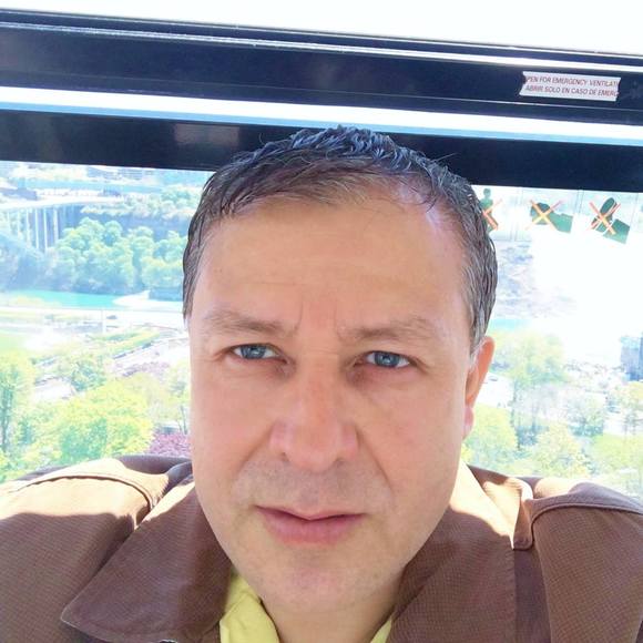 Profile Picture of Walter Campos (@waltercampblue) on Poshmark