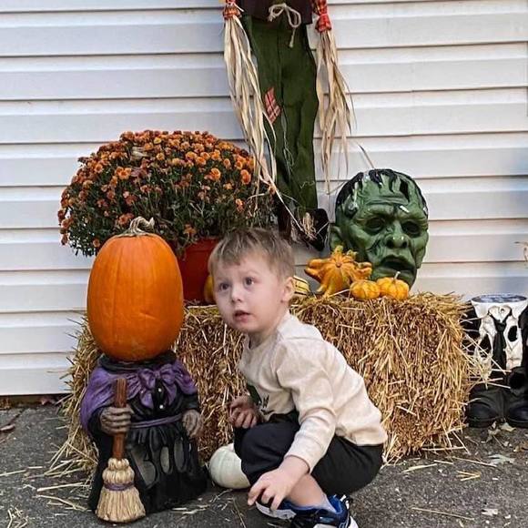 Profile Picture of Brandon Bender (@brandon_bender) on Poshmark