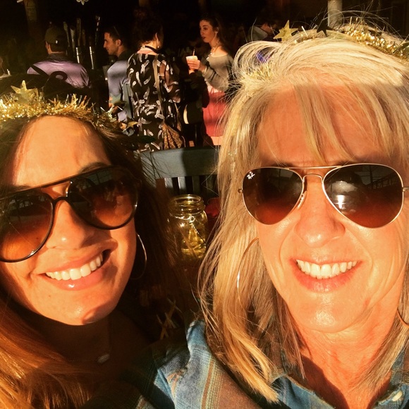 Profile Picture of Joan Reid (@justjoani) on Poshmark