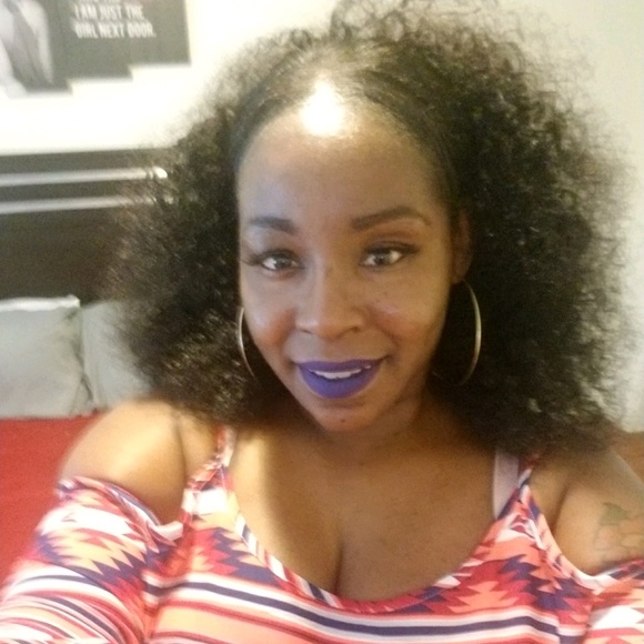 Profile Picture of Melvina Johnson (@melvina81) on Poshmark