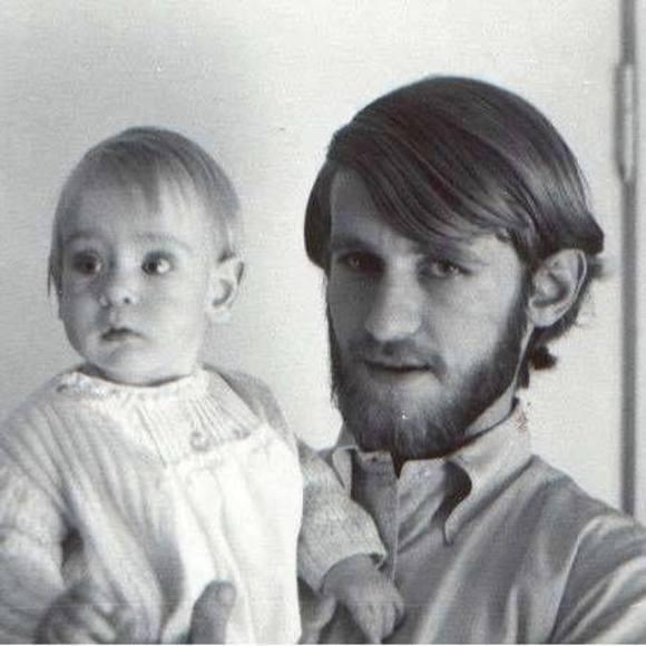 Profile Picture of Christine Fewlass (@cfewlass) on Poshmark