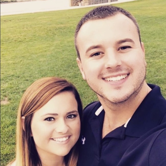 Profile Picture of Brandon Stutesman (@bestbuys90) on Poshmark