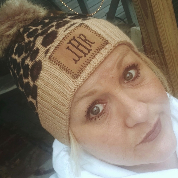 Profile Picture of Joann Hughes (@joannhughes64) on Poshmark