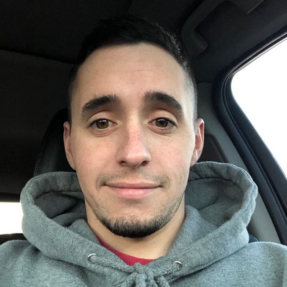 Profile Picture of Justin Dilts (@jmdilts) on Poshmark