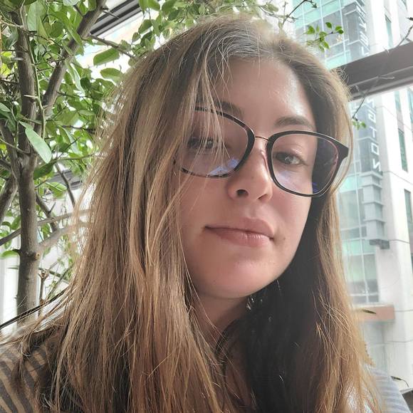 Profile Picture of Abby Chouinard (@abbyachouinard) on Poshmark