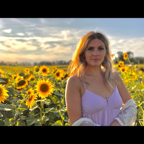 Profile Picture of Brooke Pollaski (@brookeellen17) on Poshmark