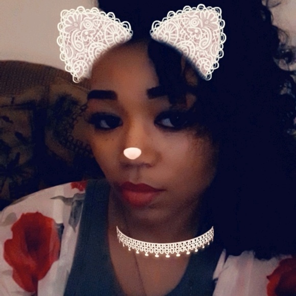 Profile Picture of Sharaunda Hamer (@shamer18) on Poshmark