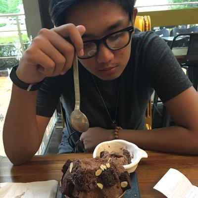 Profile Picture of Chad Torres (@chdmrco) on Twitter