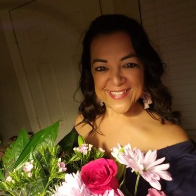 Profile Picture of Susie Garcia (@suegarcia7123) on Twitter