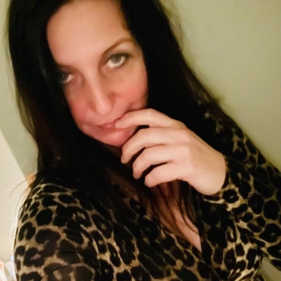 Profile Picture of Gitta Grünfelder (@gitta72) on Poshmark