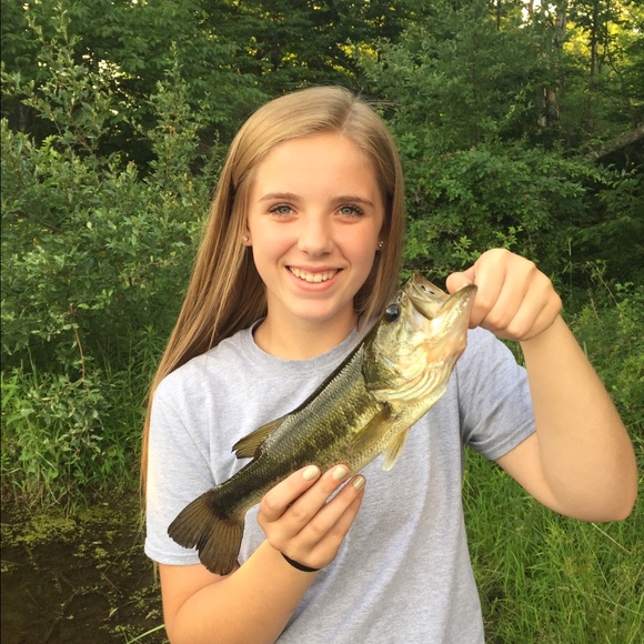 Profile Picture of Skyler Bostwick (@skybos) on Poshmark